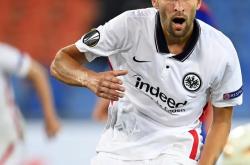 包含荷甲赛后走向成谜；葡萄牙体育强势反弹；气氛紧张；轮换策略成焦点的词条